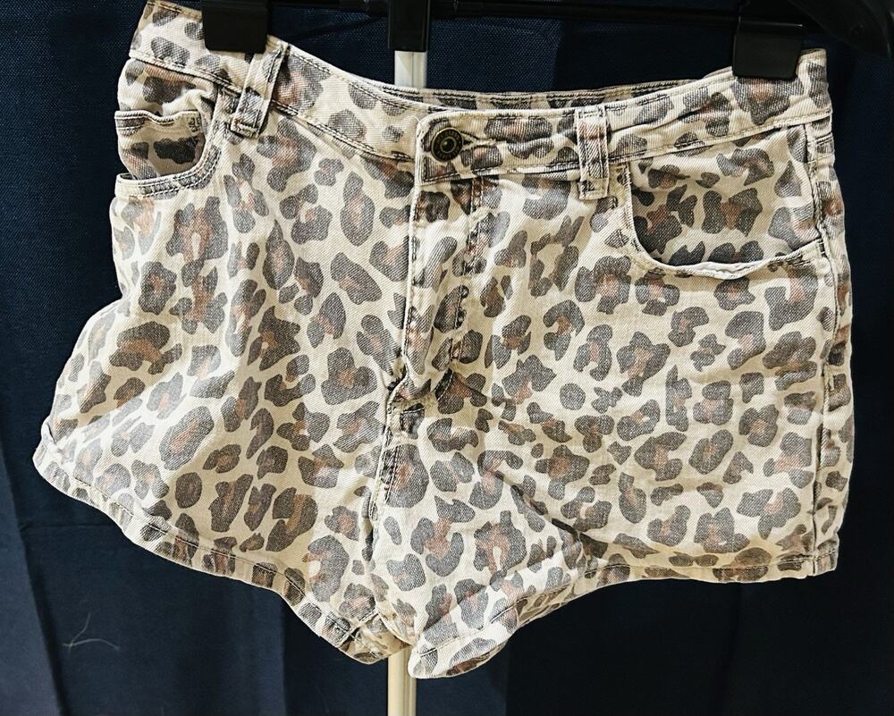 Art Class Leopard Print Jean Shorts Girls size 14